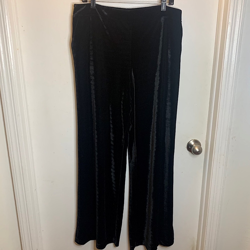 New York & Company Black Velvet like pants. Size L